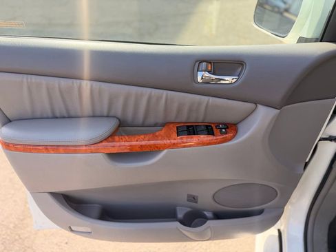 Used 2009 Toyota Sienna XLE image 22
