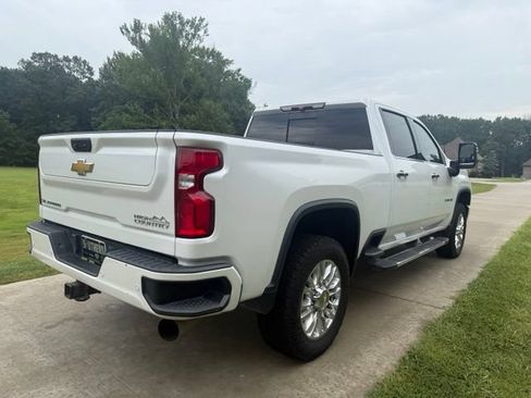 Used 2022 Chevrolet Silverado 2500 High Country AWD/4WD image 5