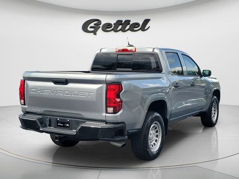 Used 2024 Chevrolet Colorado W/T w/ Technology Package RWD image 5