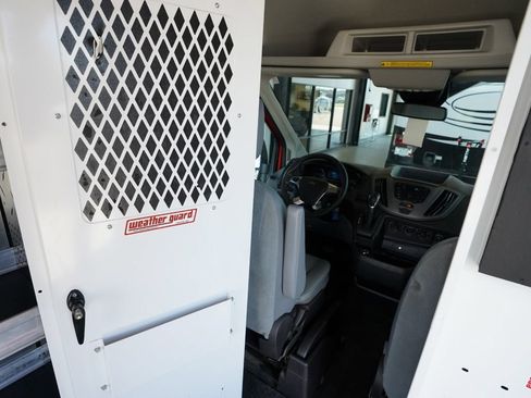 Used 2018 Ford Transit 250 148 Medium Roof RWD image 21