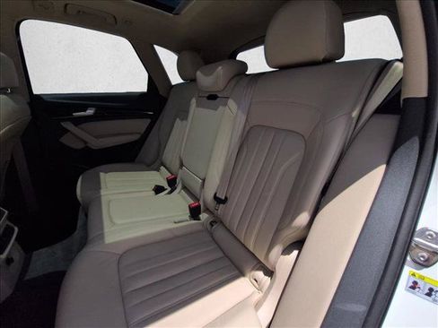 Used 2020 Audi Q5 2.0T Premium AWD/4WD image 18