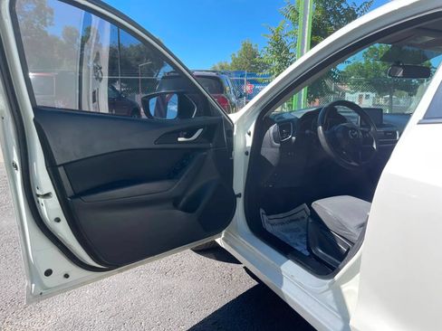Used 2015 MAZDA MAZDA3 i Sport FWD image 9