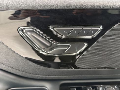 Used 2026 Lincoln Aviator 2WD image 10