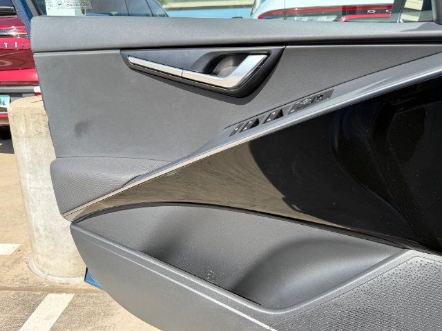 Used 2024 Kia Niro EX FWD image 26