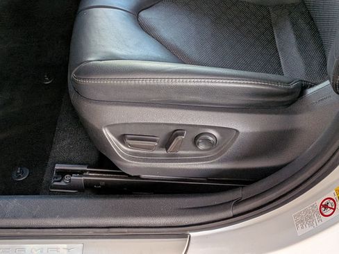 Used 2019 Toyota Camry XSE w/ Driver Assist Package image 12