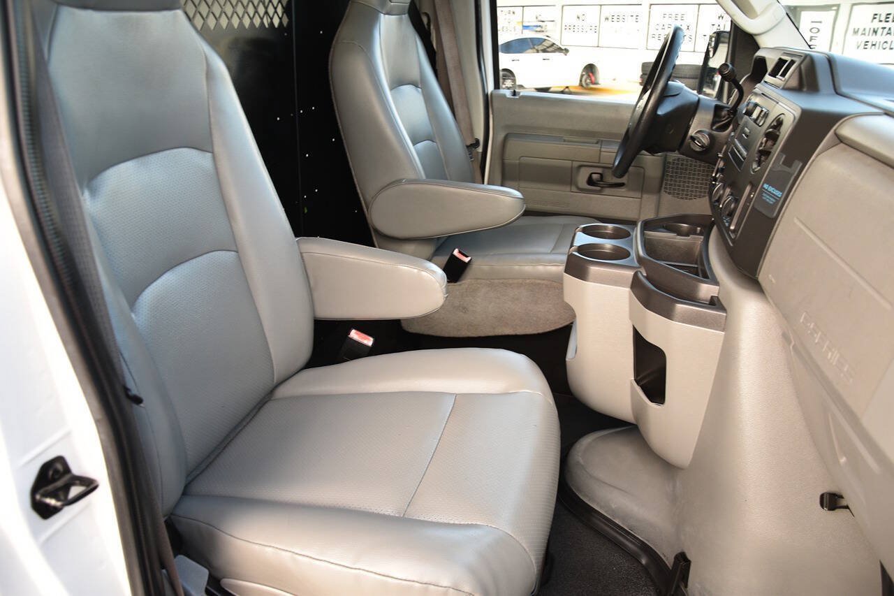 Used 2013 Ford E-150 and Econoline 150 w/ Commercial Cargo Van Pkg RWD image 10