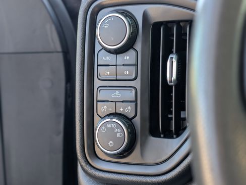 Used 2020 Chevrolet Silverado 1500 Custom Trail Boss w/ Custom Convenience Package image 4