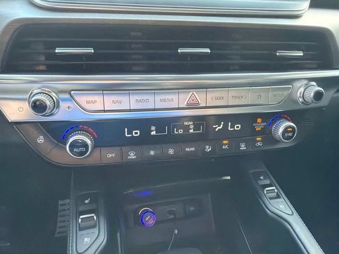Used 2022 Kia Telluride SX w/ SX Prestige Package AWD/4WD image 17