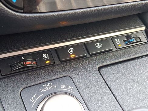 Used 2018 Lexus ES 300h image 26