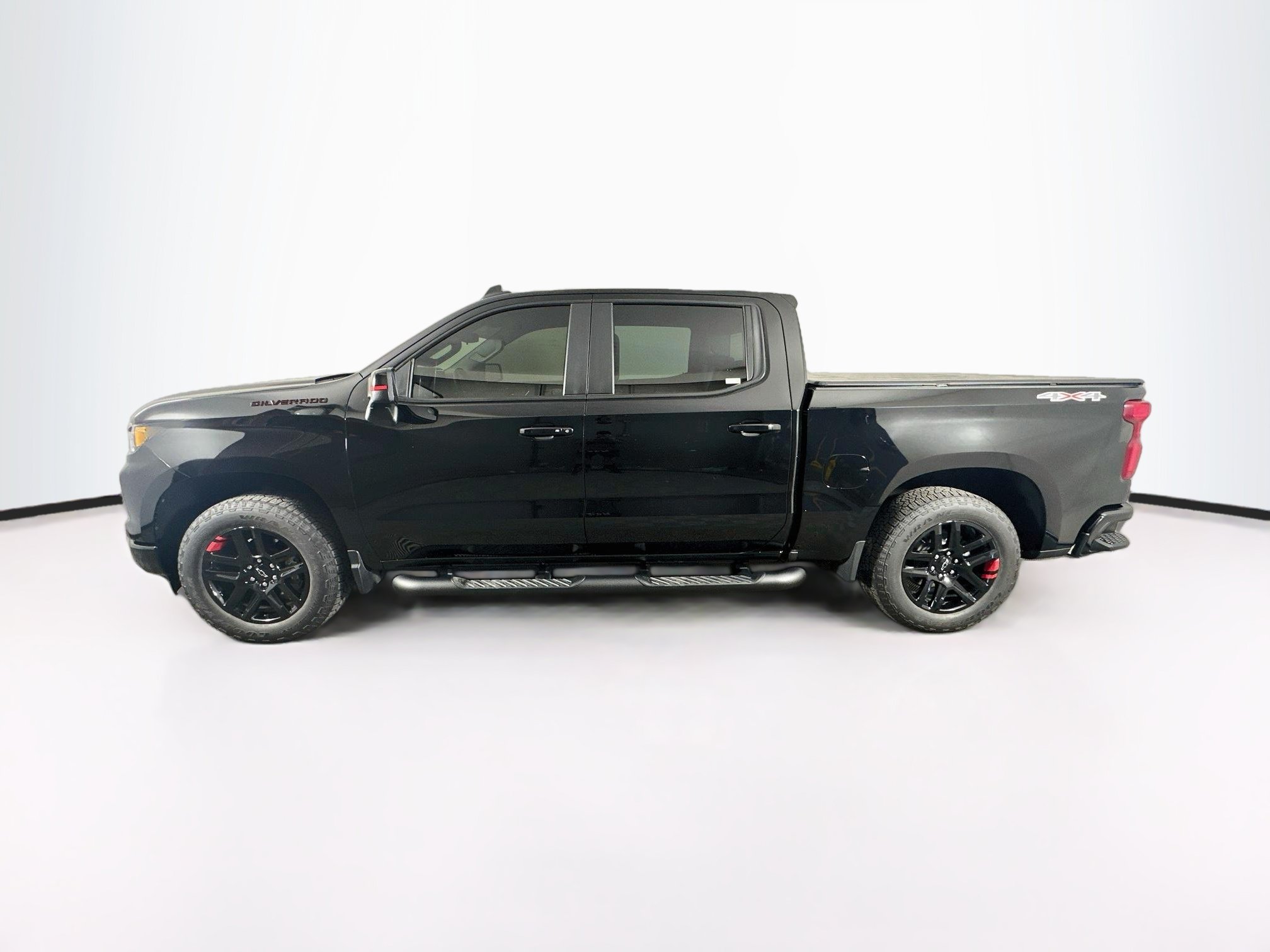 Used 2025 Chevrolet Silverado 1500 RST w/ Redline Edition AWD/4WD image 4