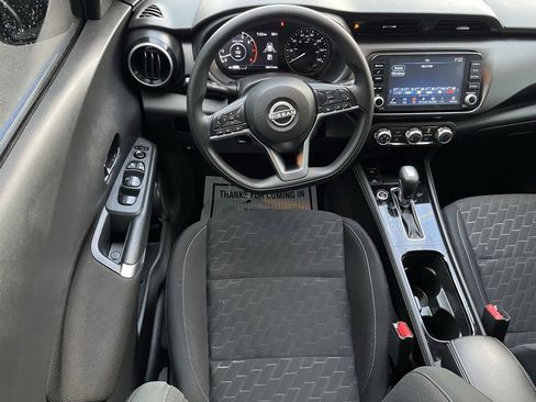 Used 2024 Nissan Kicks SV image 18