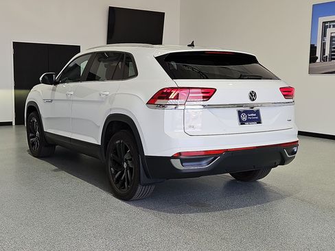 Certified 2023 Volkswagen Atlas Cross Sport SE w/ Black Wheel Package AWD/4WD image 6