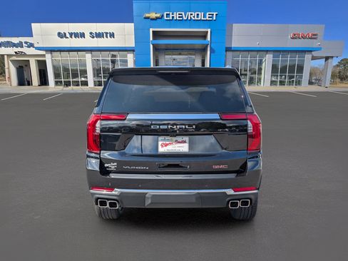 Used 2025 GMC Yukon Denali AWD/4WD image 8