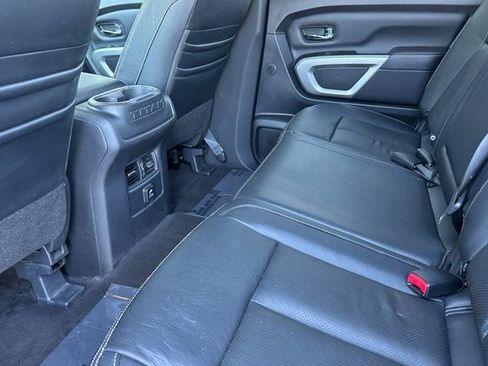Used 2018 Nissan Titan SL w/ Chrome Package image 14