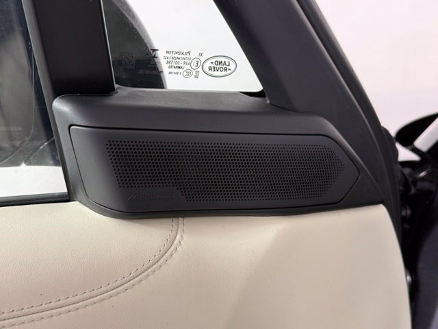 New 2026 Land Rover Range Rover Long Wheelbase SE AWD/4WD image 25