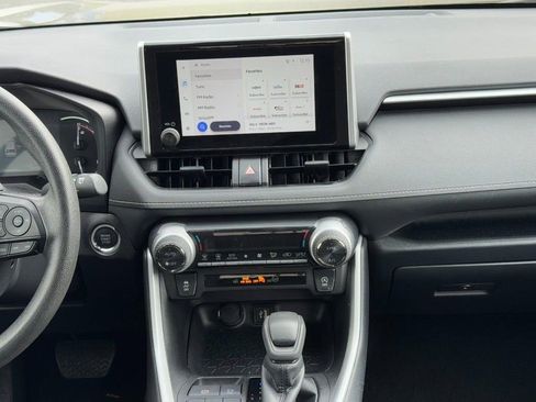 Used 2025 Toyota RAV4 XLE image 14