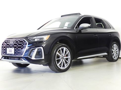 Used 2022 Audi SQ5 Premium Plus w/ Premium Plus Package image 2