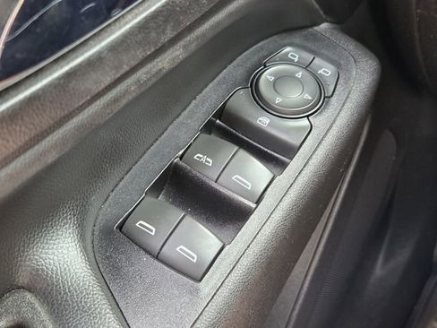 Used 2019 Chevrolet Equinox LT FWD image 23