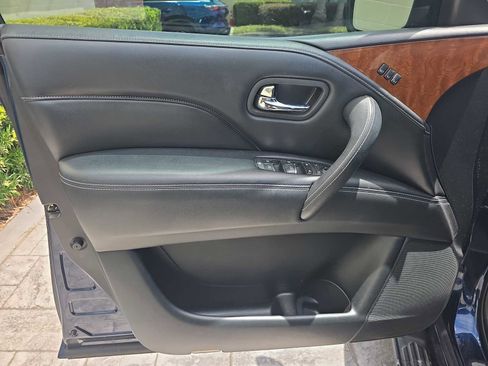 Used 2019 INFINITI QX80 Luxe RWD image 16