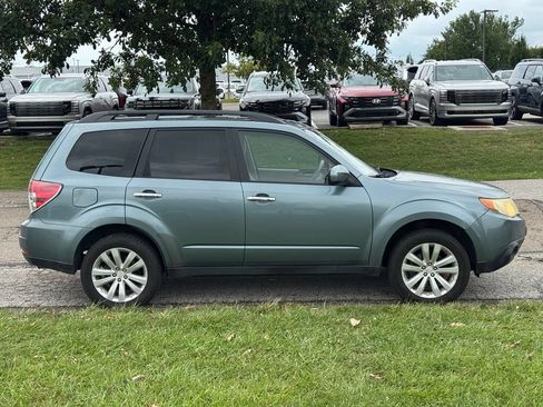 Used 2011 Subaru Forester 2.5X Premium w/ All-Weather Pkg AWD/4WD image 6