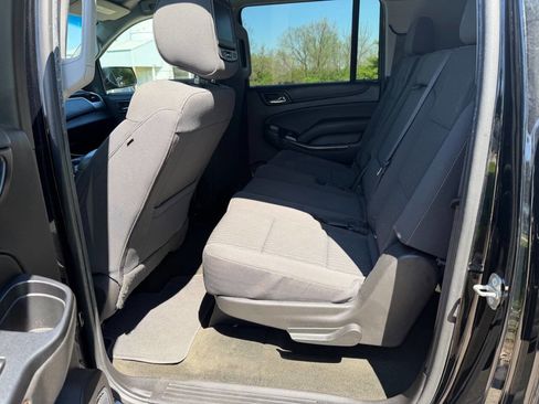 Used 2017 Chevrolet Suburban LS AWD/4WD image 10