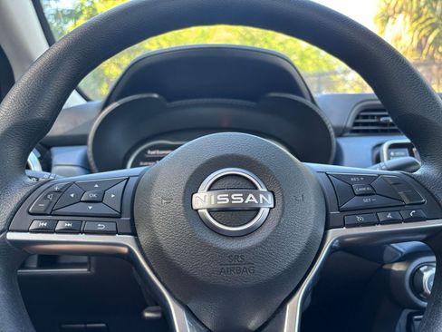 Used 2025 Nissan Versa SV image 28