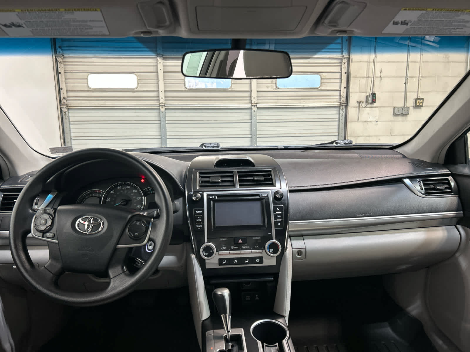 Used 2012 Toyota Camry LE FWD image 10