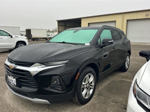 Used 2021 Chevrolet Blazer LT w/ Sound & Technology Package image 4