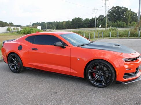 Used 2020 Chevrolet Camaro SS image 12