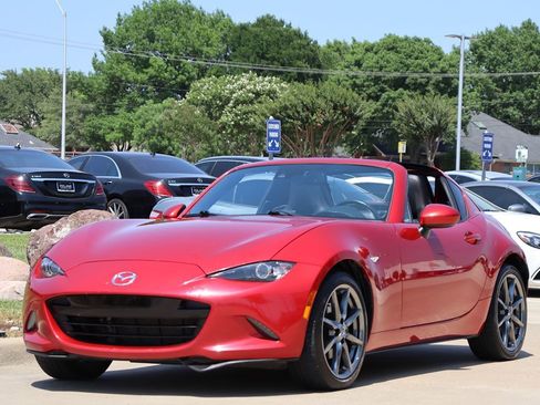 Used 2017 MAZDA MX-5 Miata RF Grand Touring image 5