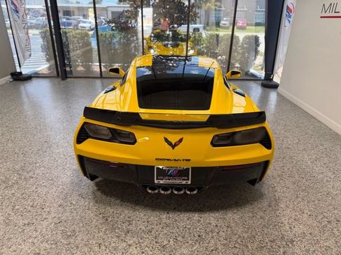 Used 2018 Chevrolet Corvette Z06 RWD image 8