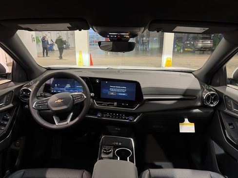 New 2026 Chevrolet Equinox LT image 13