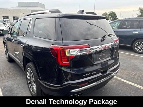 Used 2022 GMC Acadia Denali w/ Denali Technology Package FWD image 4