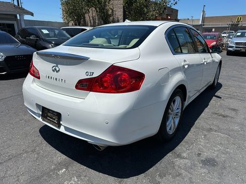 Used 2010 INFINITI G37 Journey w/ Premium Pkg RWD image 5