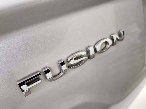 Used 2010 Ford Fusion SE FWD image 23
