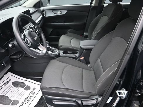 Certified 2024 Kia Forte LXS w/ LXS Technology Package FWD image 14