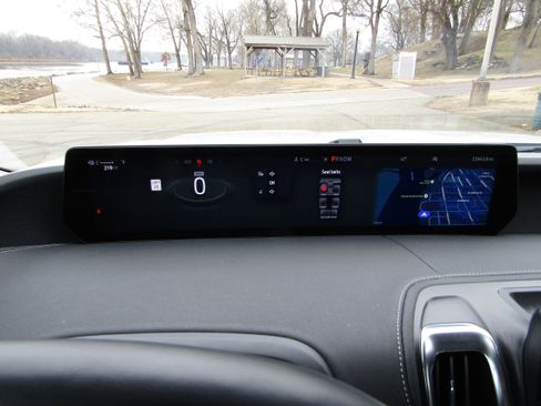 Used 2025 Ford Expedition Platinum w/ Platinum Ultimate Package image 24