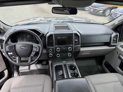 Used 2018 Ford F150 XLT w/ Equipment Group 302A Luxury AWD/4WD image 12