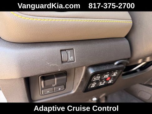 Used 2024 Chevrolet Colorado ZR2 w/ ZR2 Convenience Package III AWD/4WD image 16