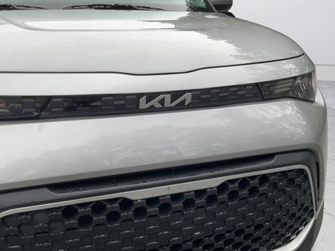 Used 2023 Kia Soul LX FWD image 28