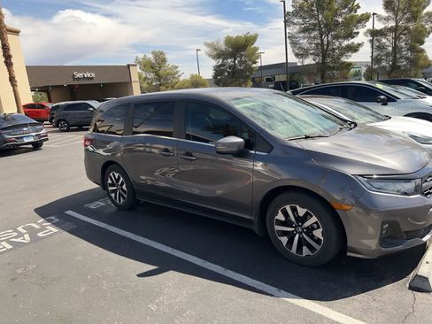 Used 2025 Honda Odyssey EX-L image 7