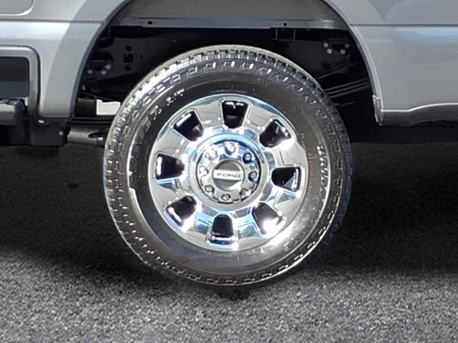 Used 2025 Ford F350 Lariat w/ Chrome Package AWD/4WD image 3