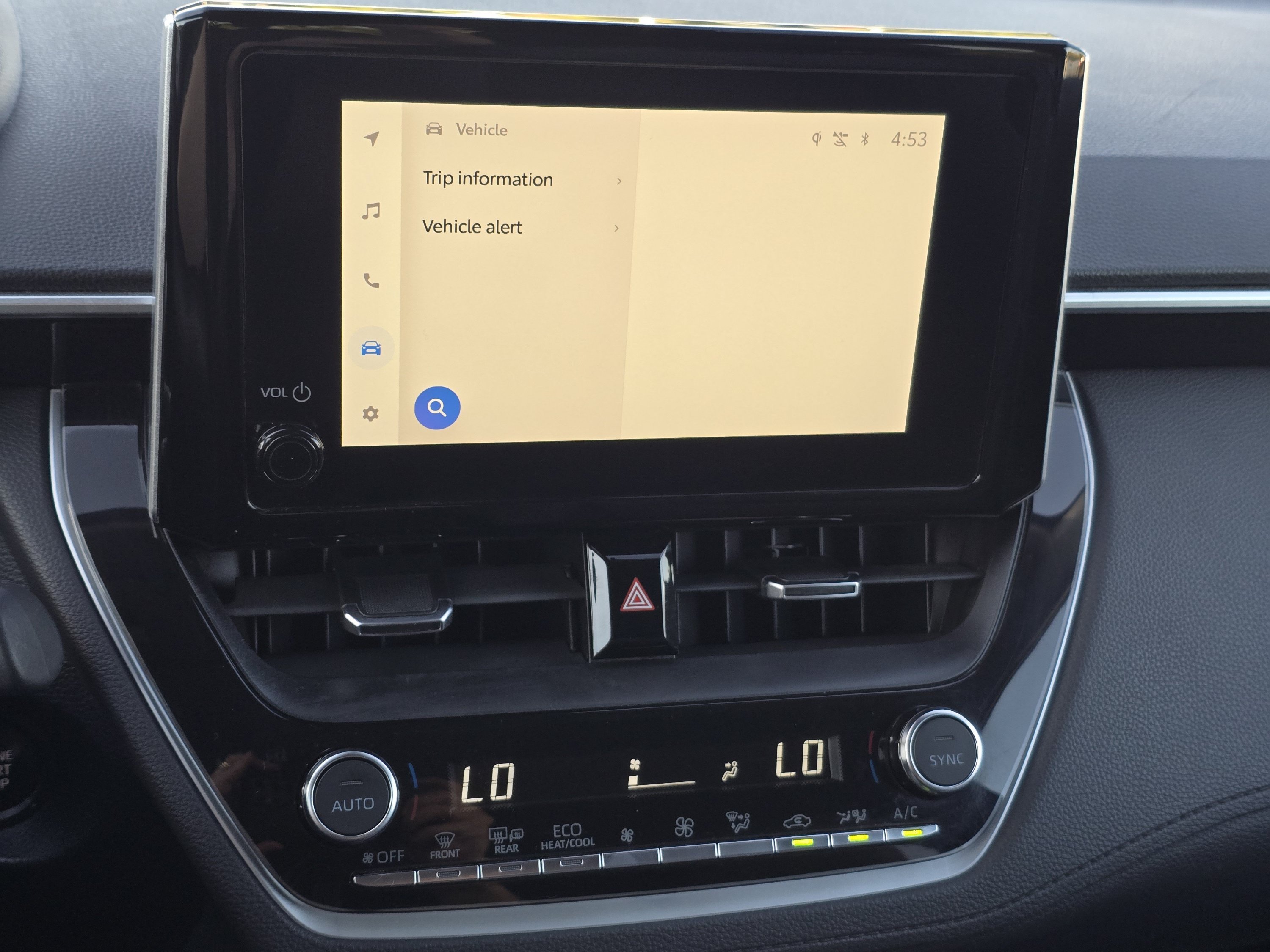Used 2024 Toyota Corolla Cross XLE FWD image 8