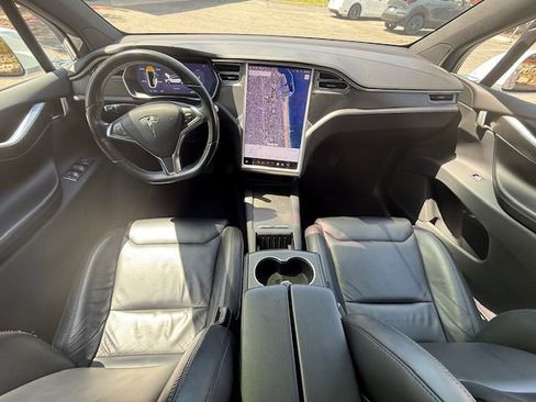 Used 2016 Tesla Model X 90D image 18