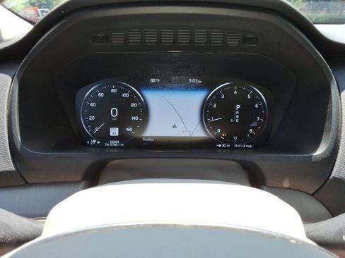 Used 2022 Volvo XC90 T5 Momentum w/ Protection Package Premier FWD image 14