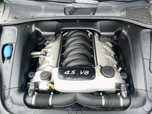 Used 2004 Porsche Cayenne S image 26