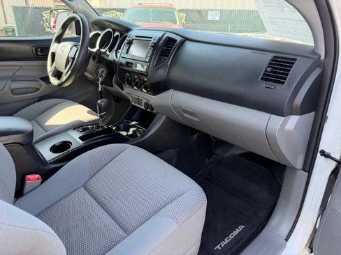 Used 2013 Toyota Tacoma 2WD Access Cab image 22