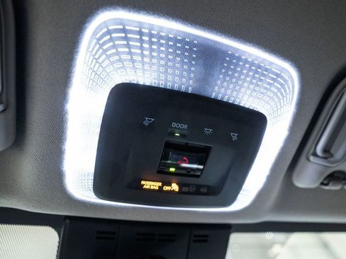 Used 2025 Toyota Prius LE image 27