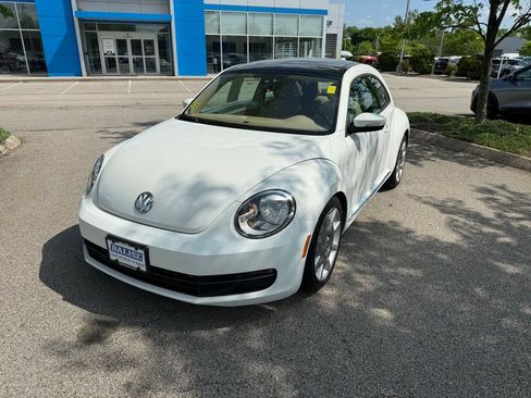 Used 2016 Volkswagen Beetle 1.8T SEL FWD image 9