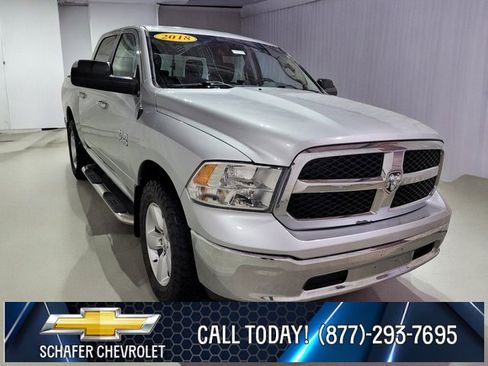 Used 2018 RAM 1500 Classic SLT image 9